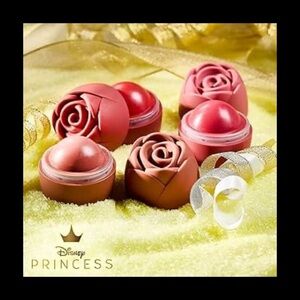 Disney Princess Rose-Shaped Lip Balm Set